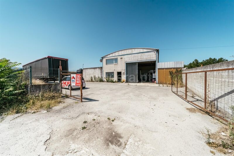 Warehouse with 390sqm Gouveia