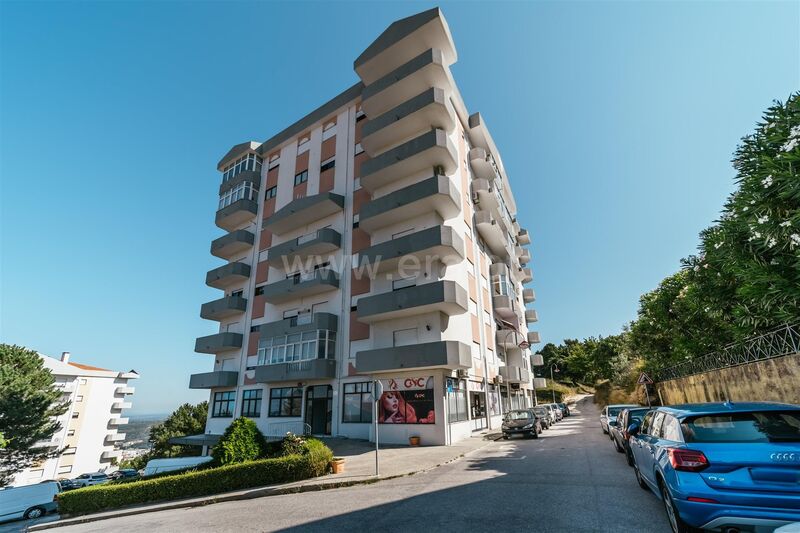 Apartment T4 Seia - ,