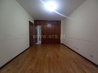 -611439770_apartamento-t3-vila-nova-de-gaia-mafamude-e-vilar-do-paraiso_14_1_1439770_17647095_2_1_CZ64a2Ev7Ew5mXH2cgKe8lZ15bvbZOQjsFYRbmY4P_2fnEB8h4ZPpqcw_.jpg